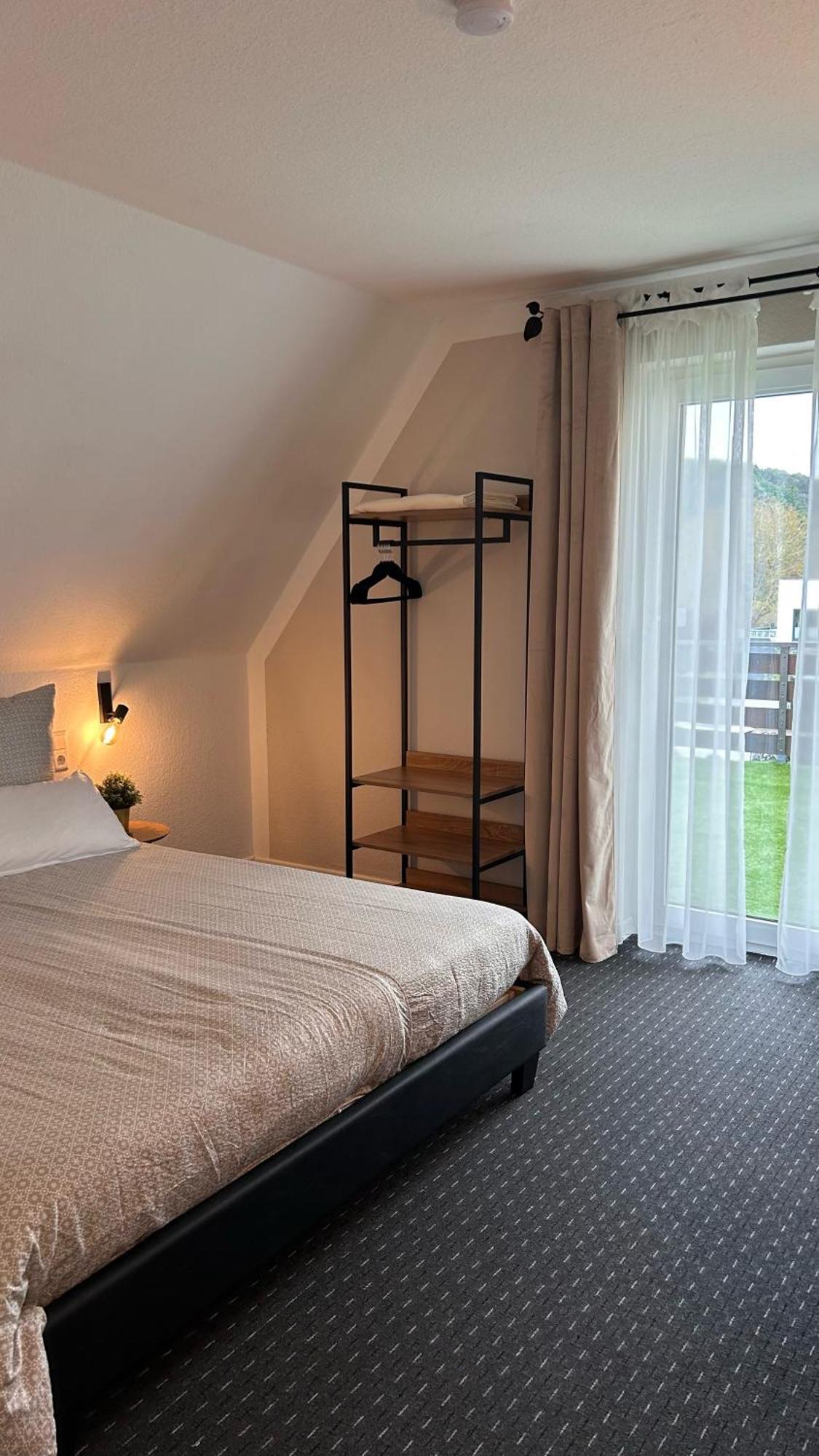Haus Uebernachtenswert Cochem Mosel Екстериор снимка