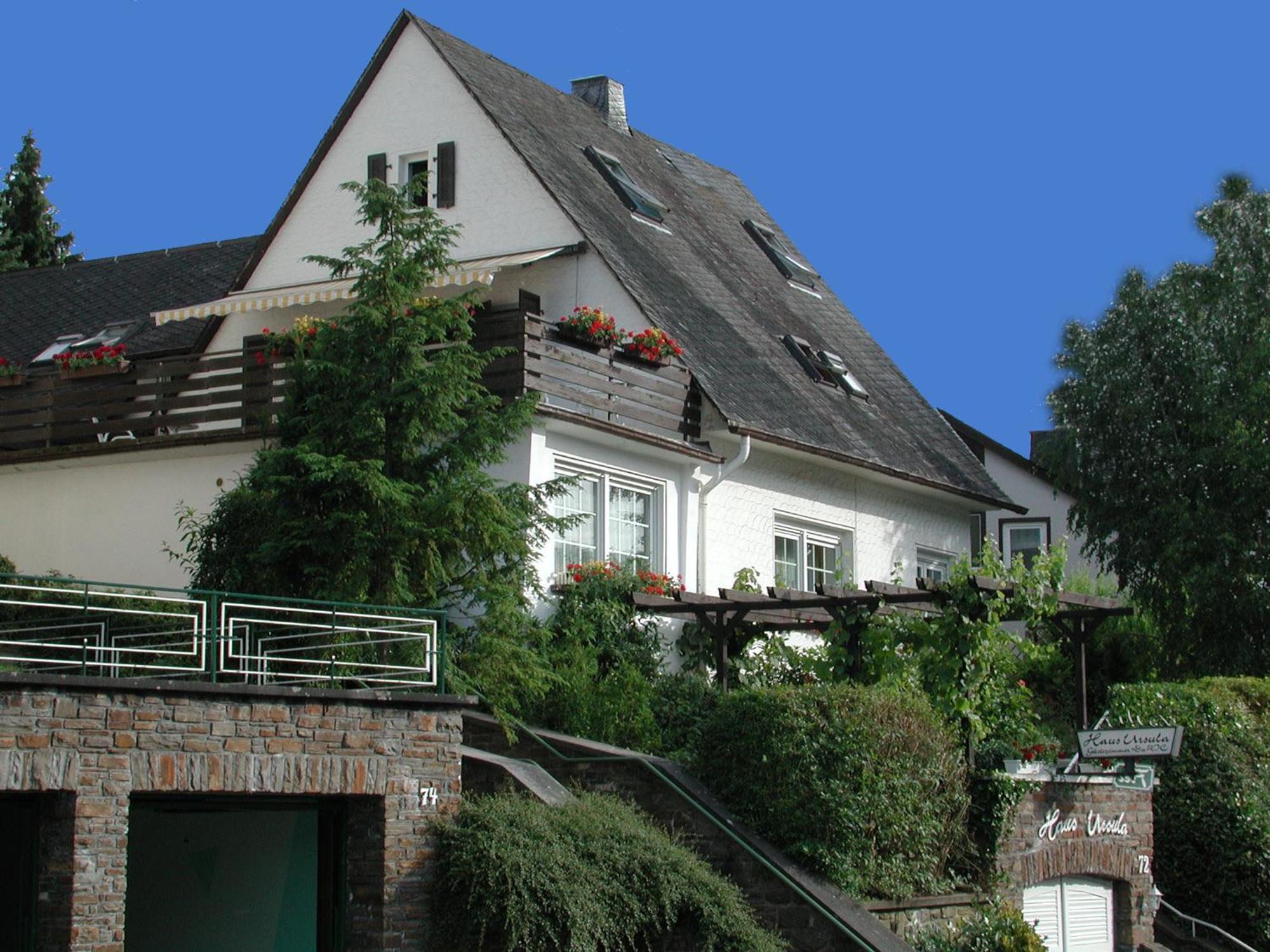 Haus Uebernachtenswert Cochem Mosel Екстериор снимка