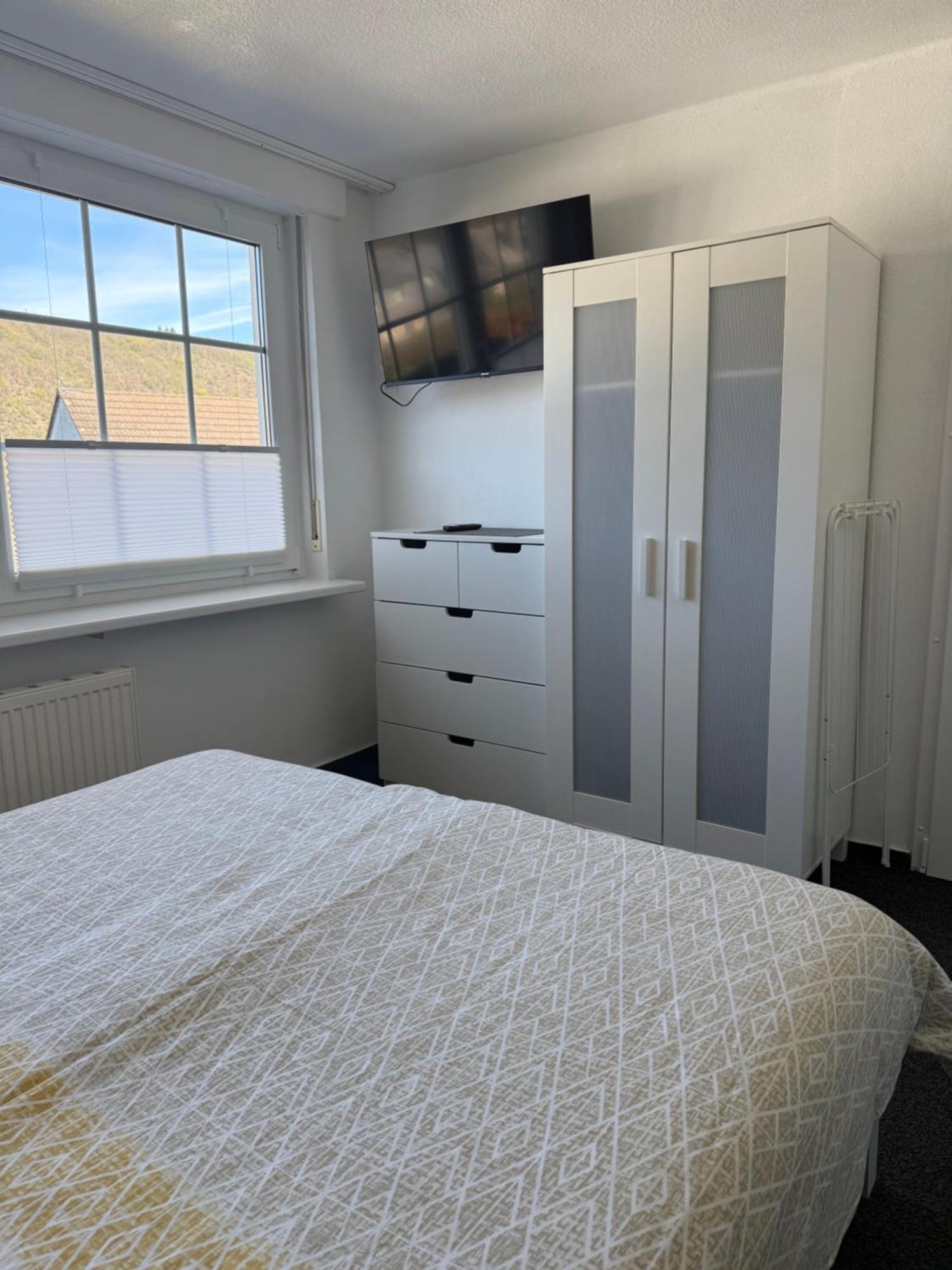 Haus Uebernachtenswert Cochem Mosel Екстериор снимка