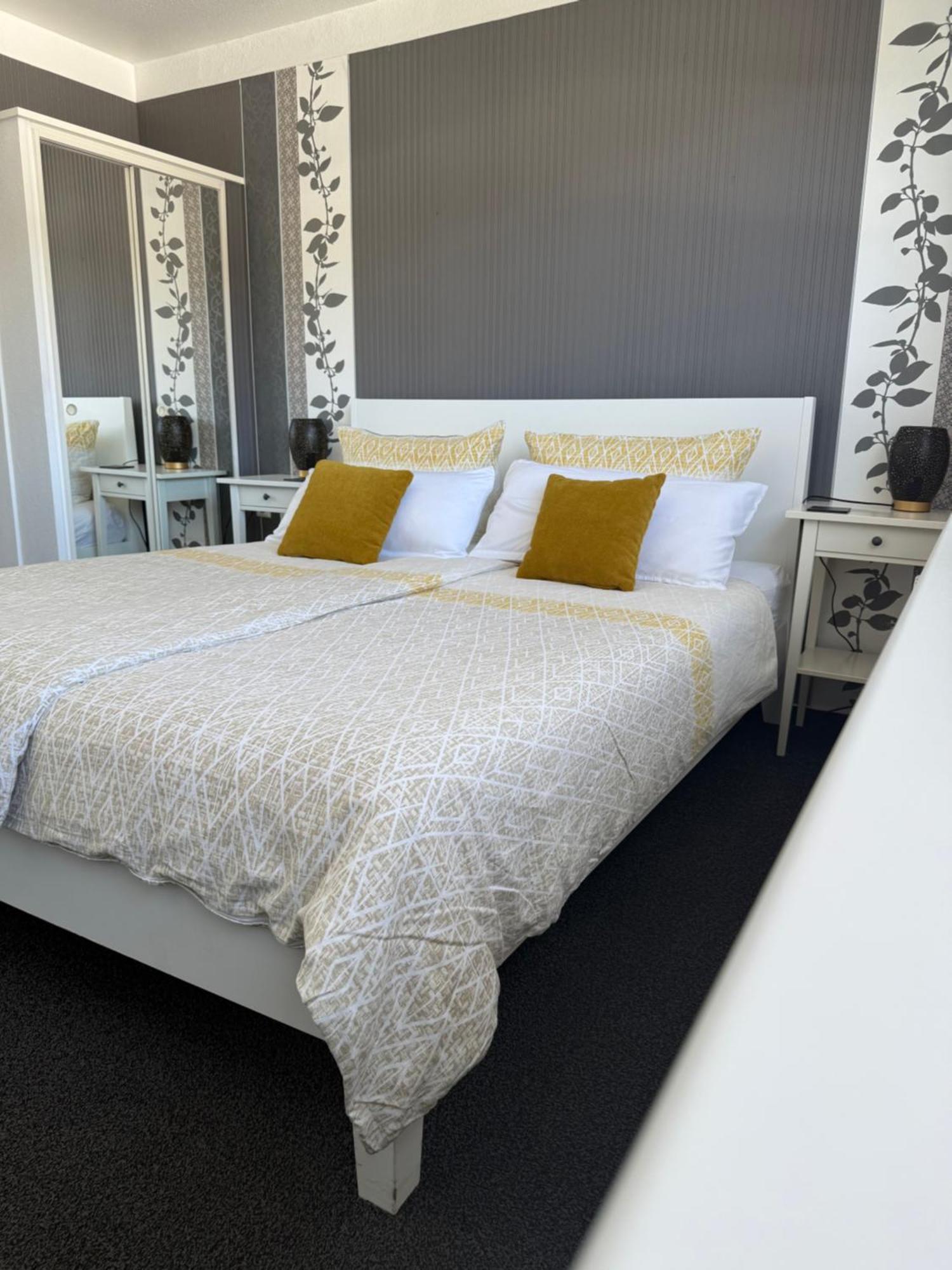 Haus Uebernachtenswert Cochem Mosel Екстериор снимка