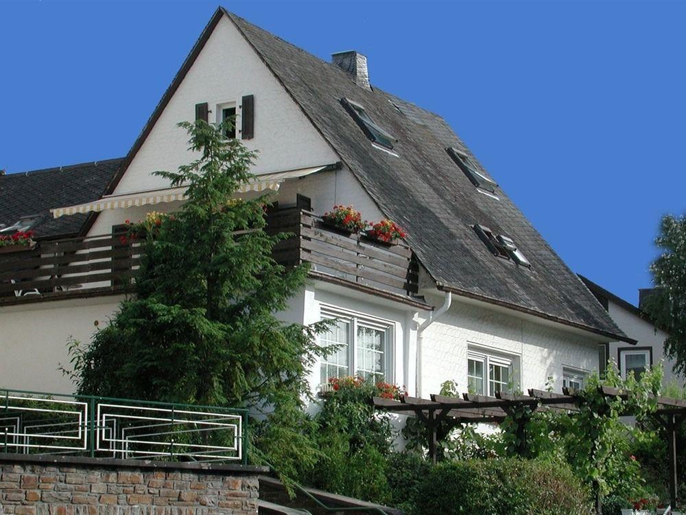 Haus Uebernachtenswert Cochem Mosel Екстериор снимка